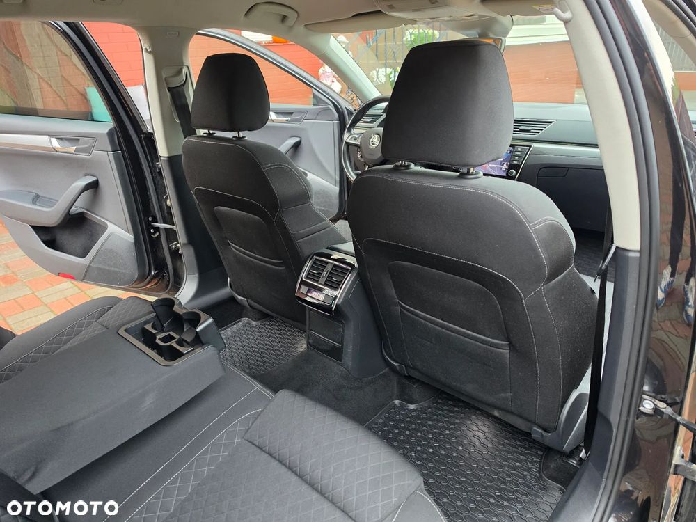 Skoda Superb 2.0 TDI DSG Premium Edition - 25