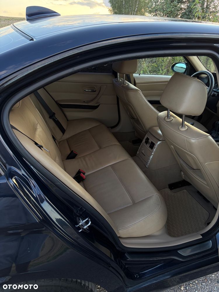 BMW Seria 3 330d - 11