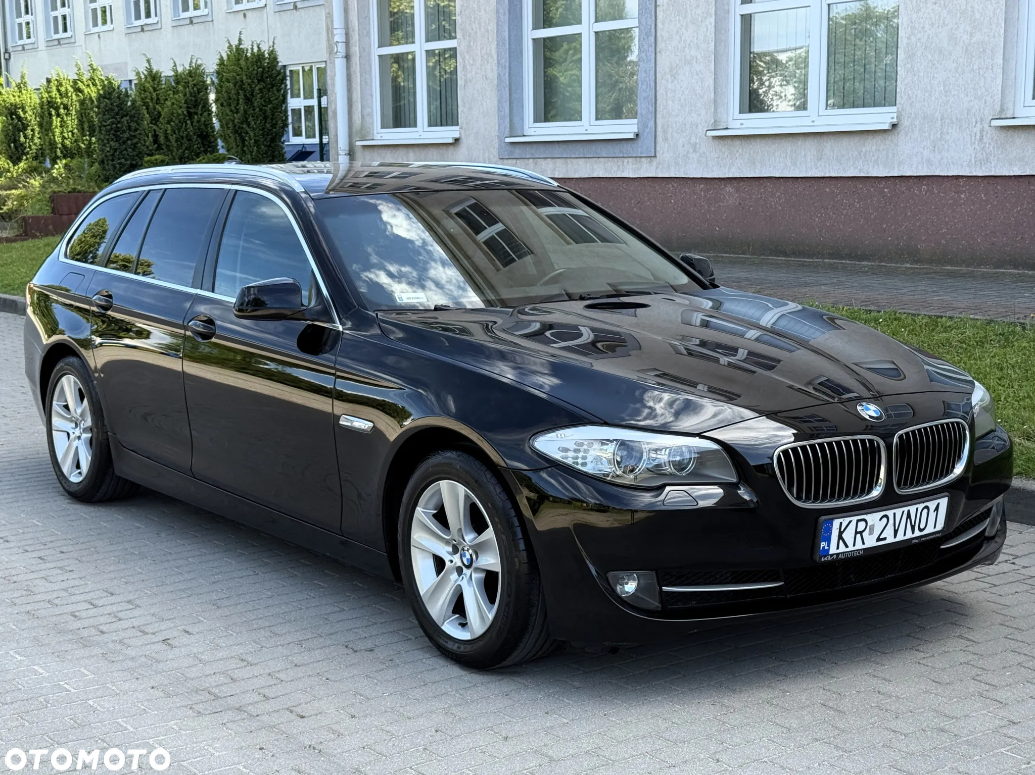BMW Seria 5 520d Touring - 9
