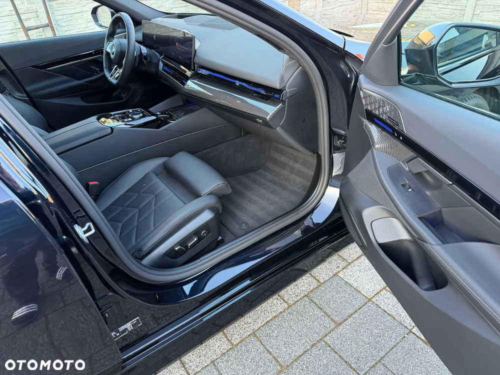 BMW Seria 5 - 23