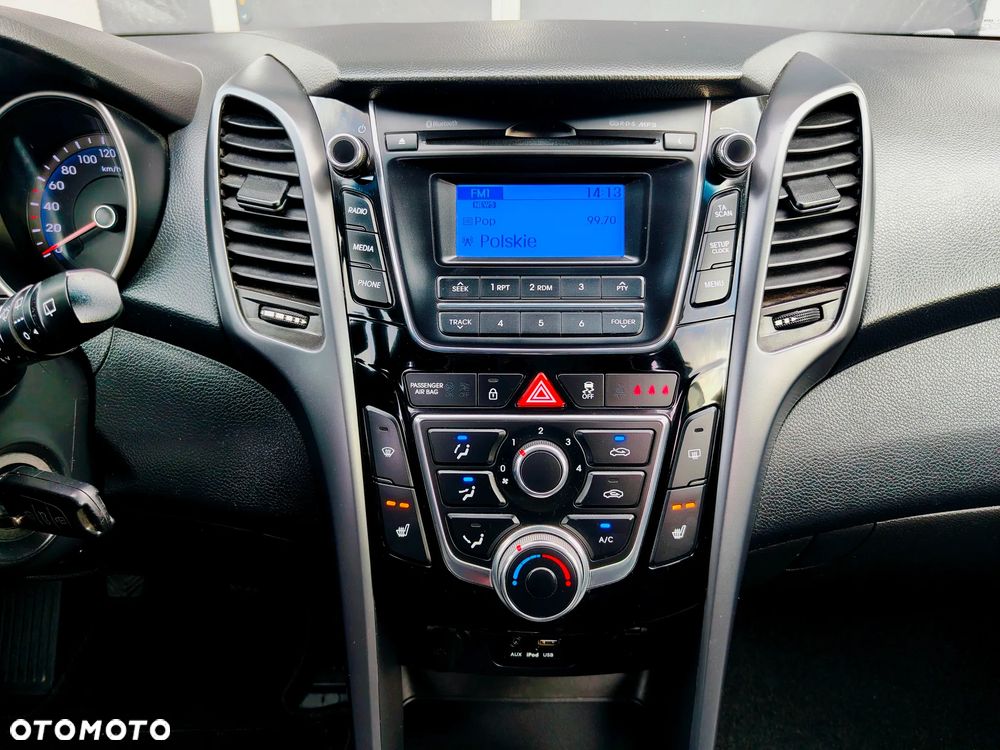 Hyundai i30 blue 1.6 GDI Passion - 8