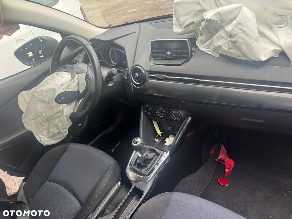 Mazda 2 SKYACTIV-G 90 Red Edition - 4