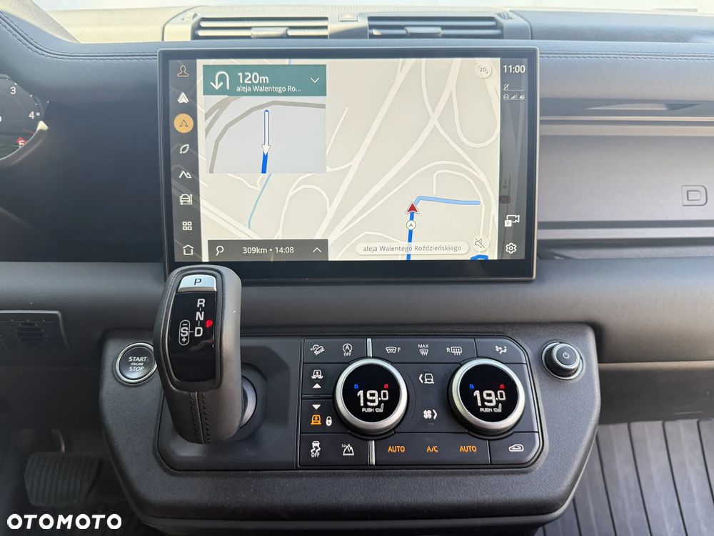 Land Rover Defender 3.0 D250 mHEV X-Dynamic SE - 13