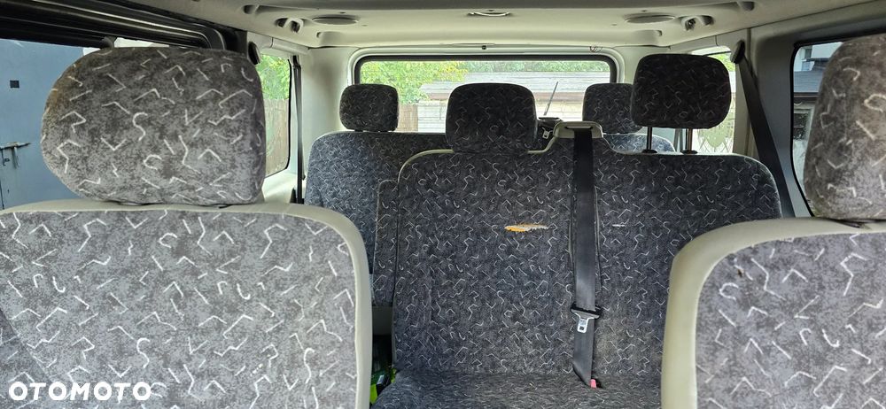 Opel Vivaro - 10