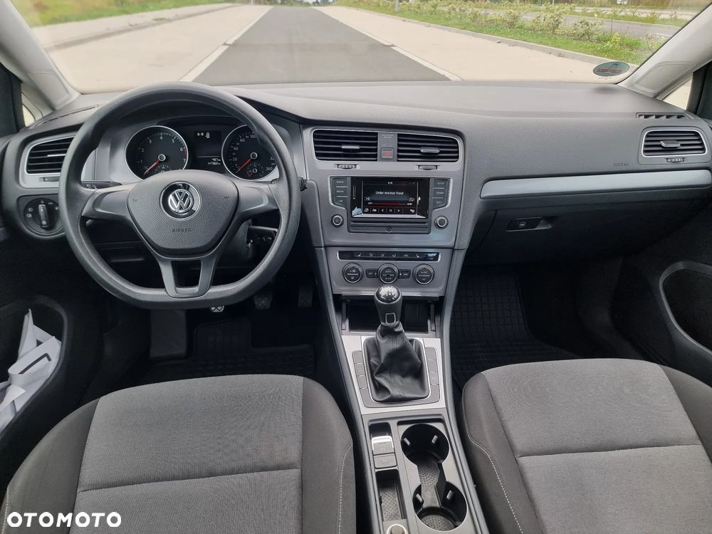 Volkswagen Golf - 8