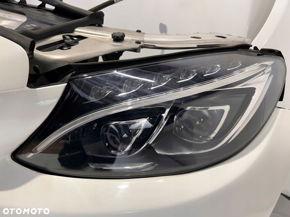 MERCEDES W205 AMG PRZÓD BŁOTNIKI PAS LAMPY MASKA 149 - 2