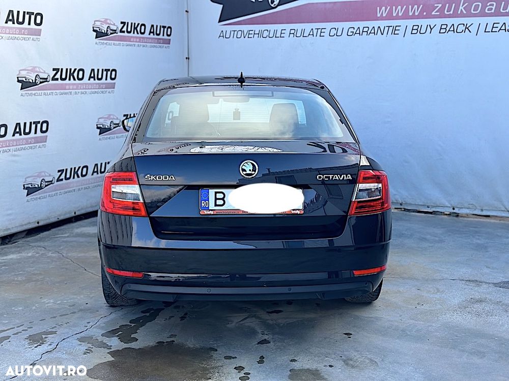 Skoda Octavia 1.6 TDI DSG Style - 5