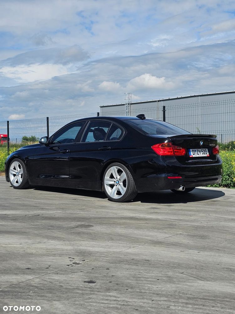 BMW Seria 3 320d - 17