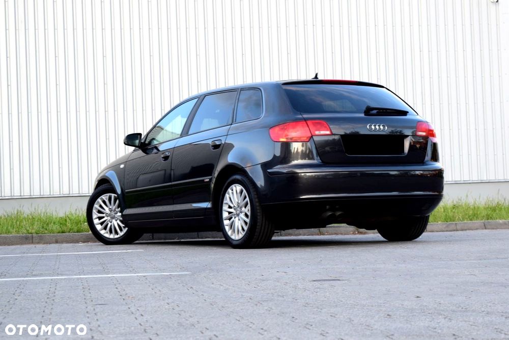 Audi A3 Sportback 1.9 TDI DPF S line Sportpaket plus - 11