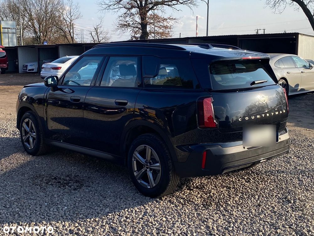 MINI Countryman ver-c-mhev-linia-essential - 13