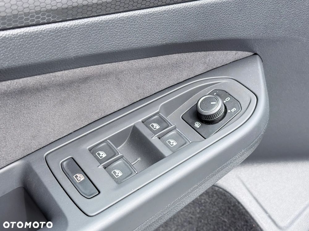 Volkswagen Golf 2.0 TSI OPF DSG GTI - 30