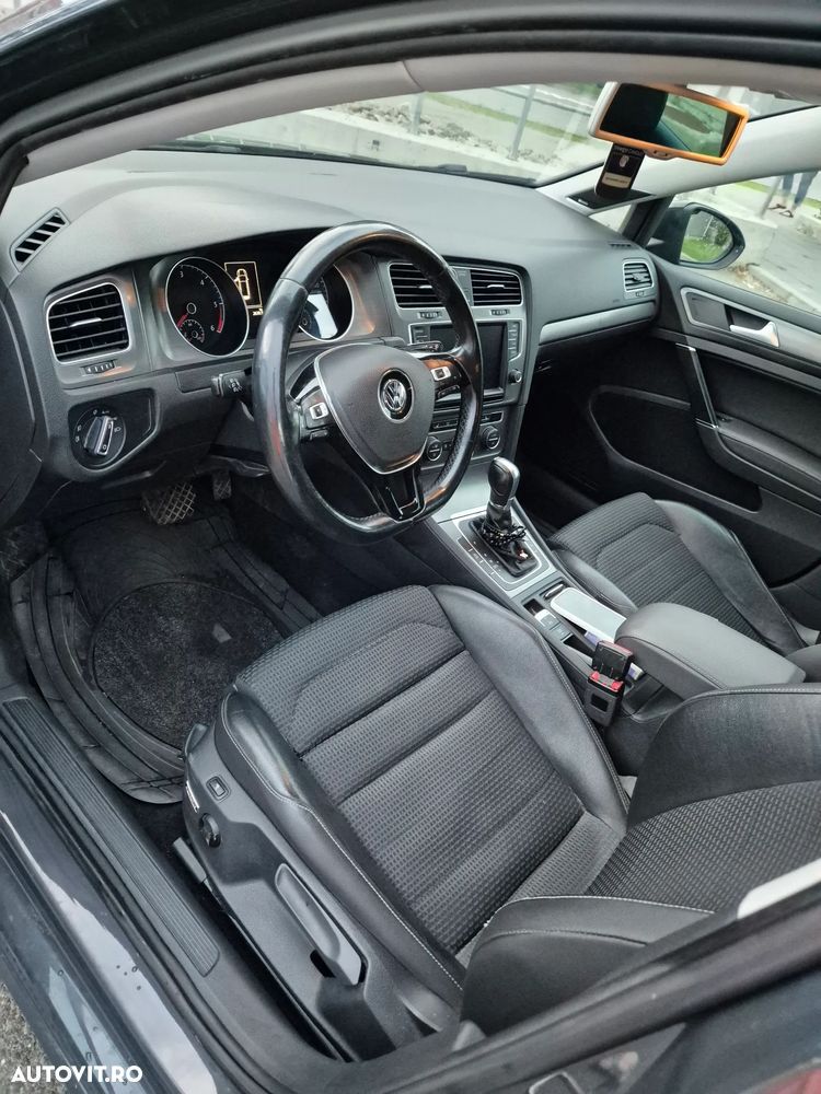 Volkswagen Golf - 21