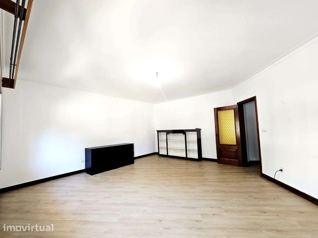 Apartamento T2 para Arrendamento- Centro da Cidade de Viseu - Grande imagem: 4/10