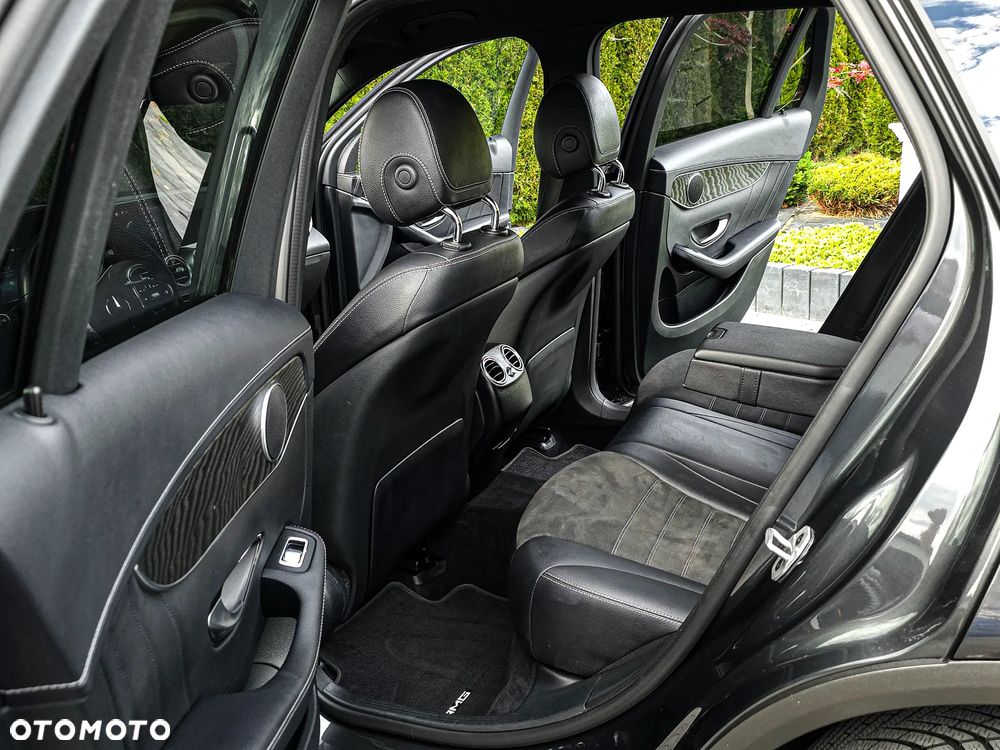 Mercedes-Benz GLC 350 e 4Matic 7G-TRONIC AMG Line - 22