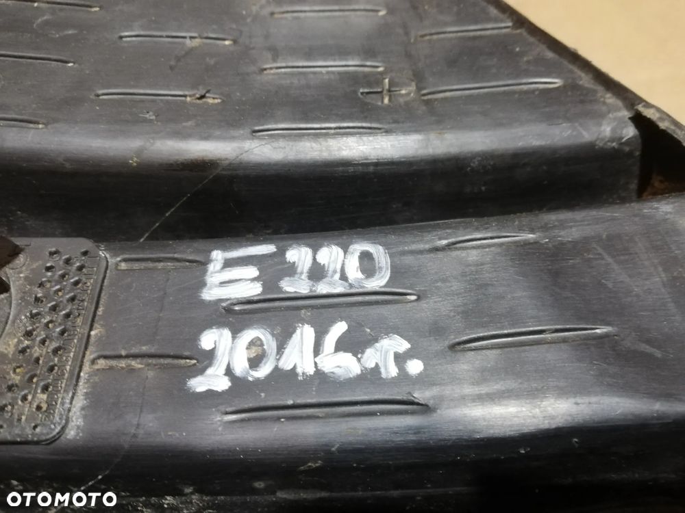 MERCEDES E-KLASA W213 AMG KRATKA ZDERZAKA PRAWA A2138859004 - 2