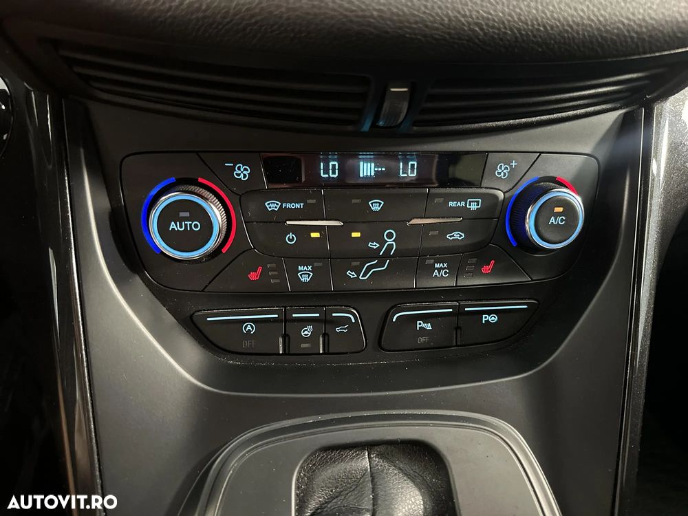 Ford Kuga - 17