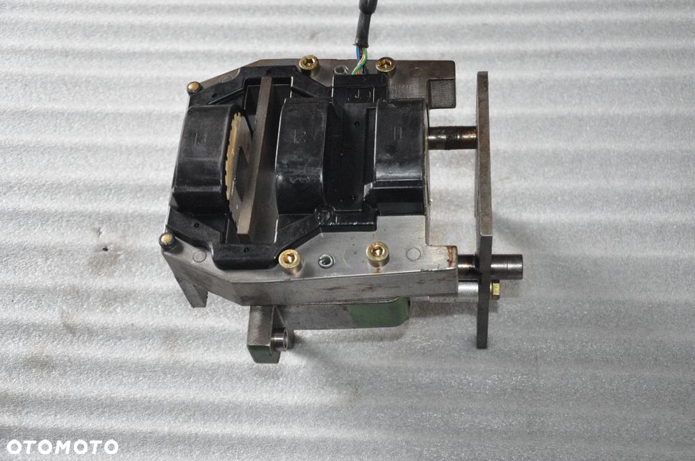 HAMULEC MAGNEZ JOHN DEERE 6190R AL172354 - 2