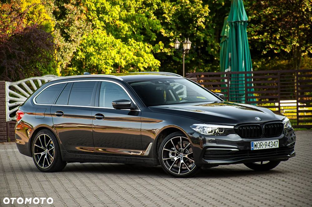 BMW Seria 5 520d Luxury Line sport - 11