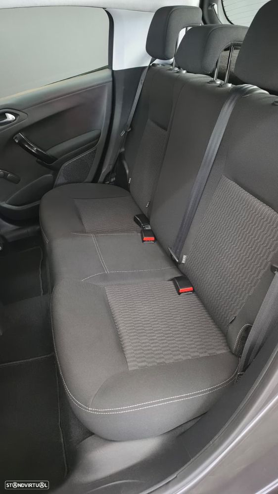 Peugeot 208 1.2 PureTech Active - 10
