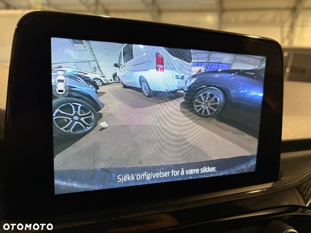 Ford Kuga 2.5 Duratec FHEV 4x4 ST-LINE - 29