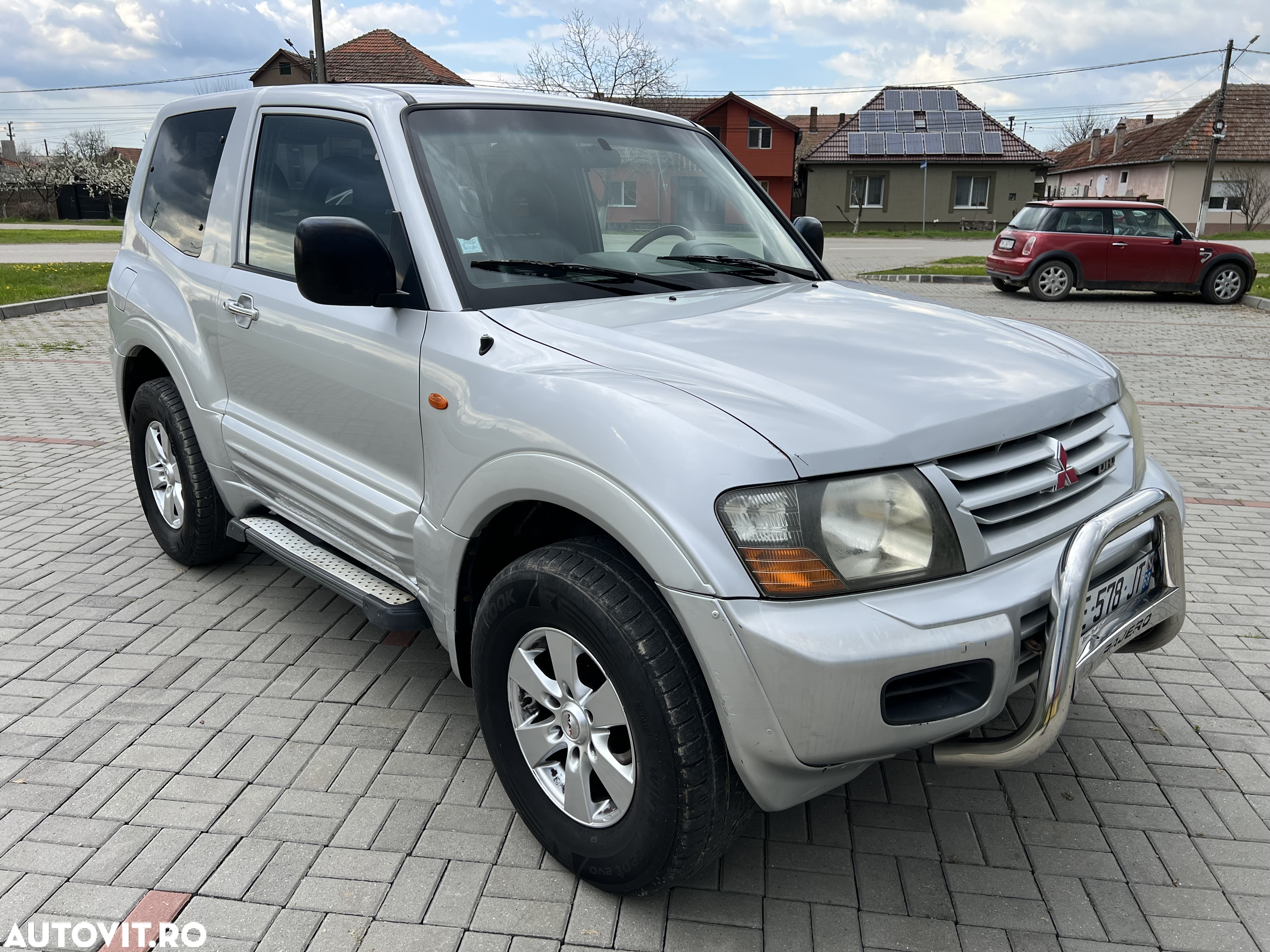 Mitsubishi Pajero - 16