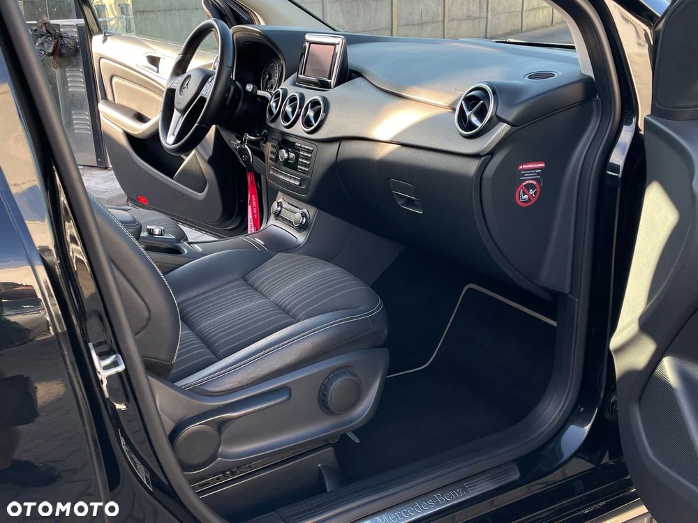 Mercedes-Benz Klasa B 180 7G-DCT - 9