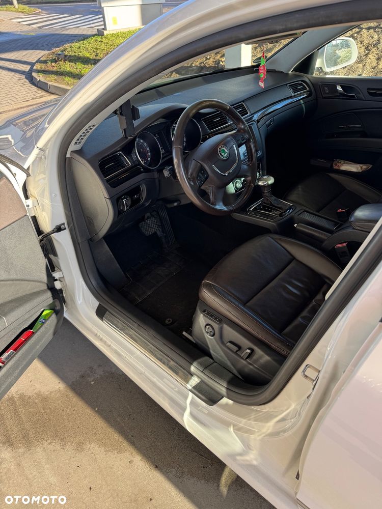 Skoda Superb 2.0 TDI L&K DSG - 7
