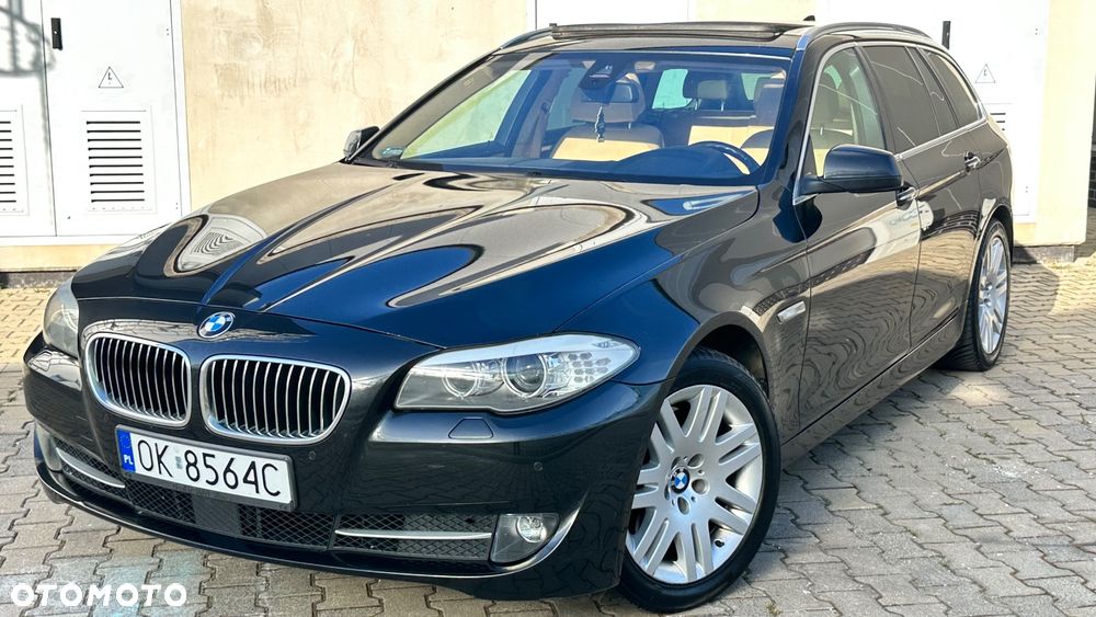 BMW Seria 5 525d xDrive Luxury Line - 1