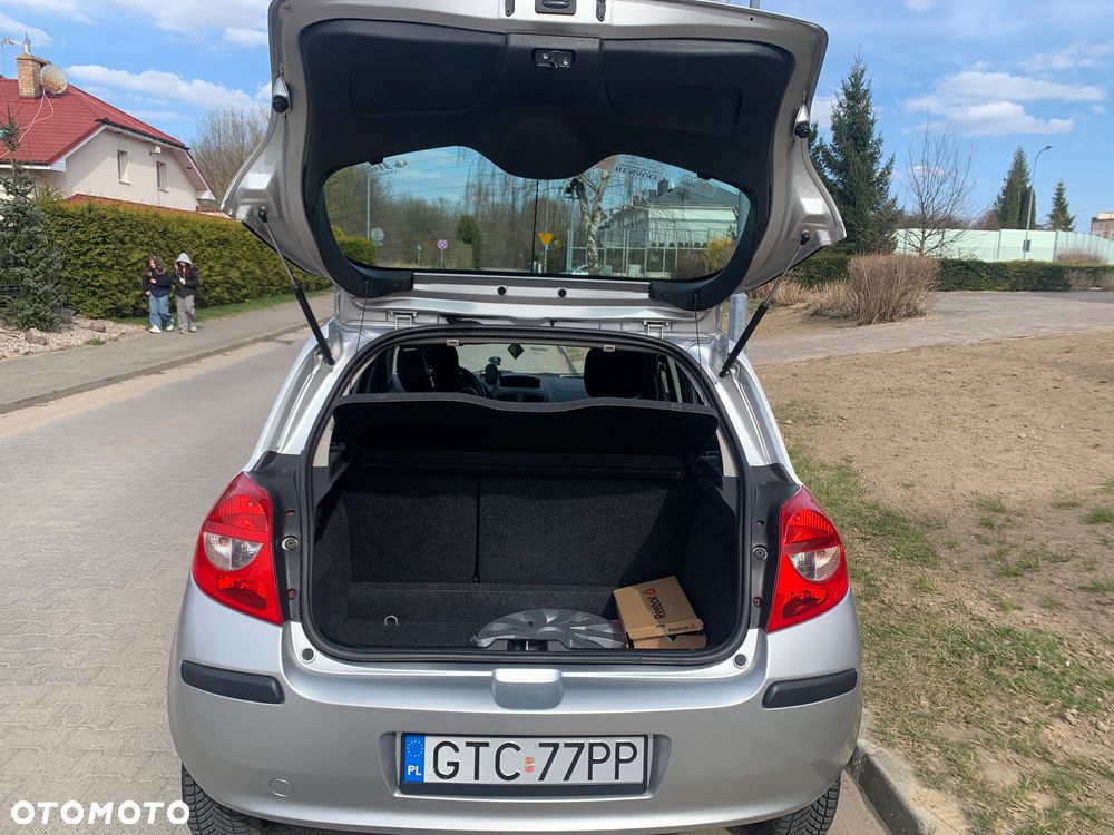 Renault Clio - 30