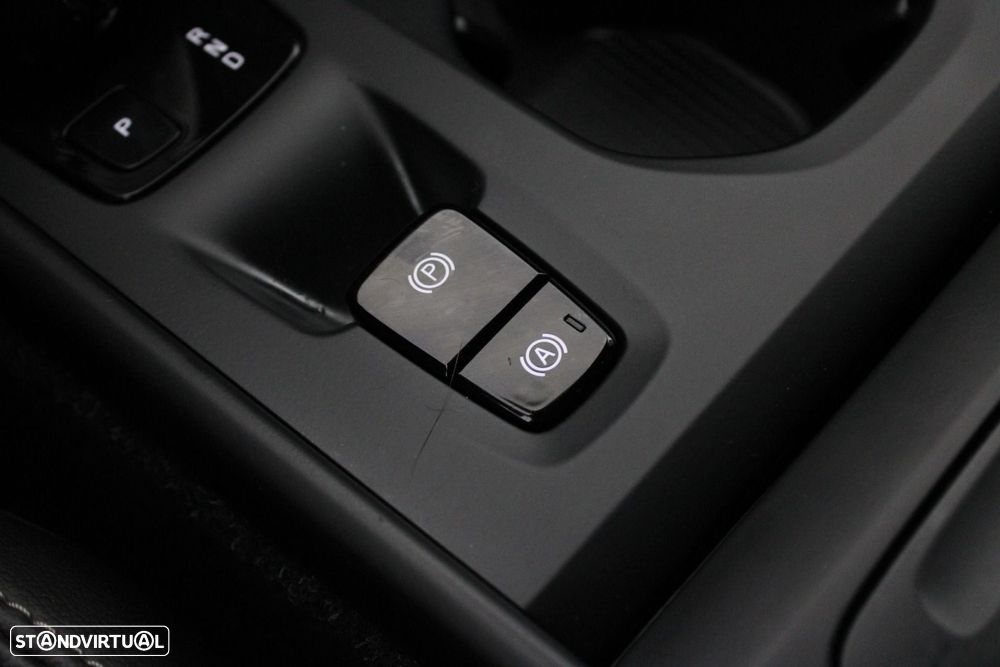 Volvo XC 40 2.0 D3 Geartronic - 22