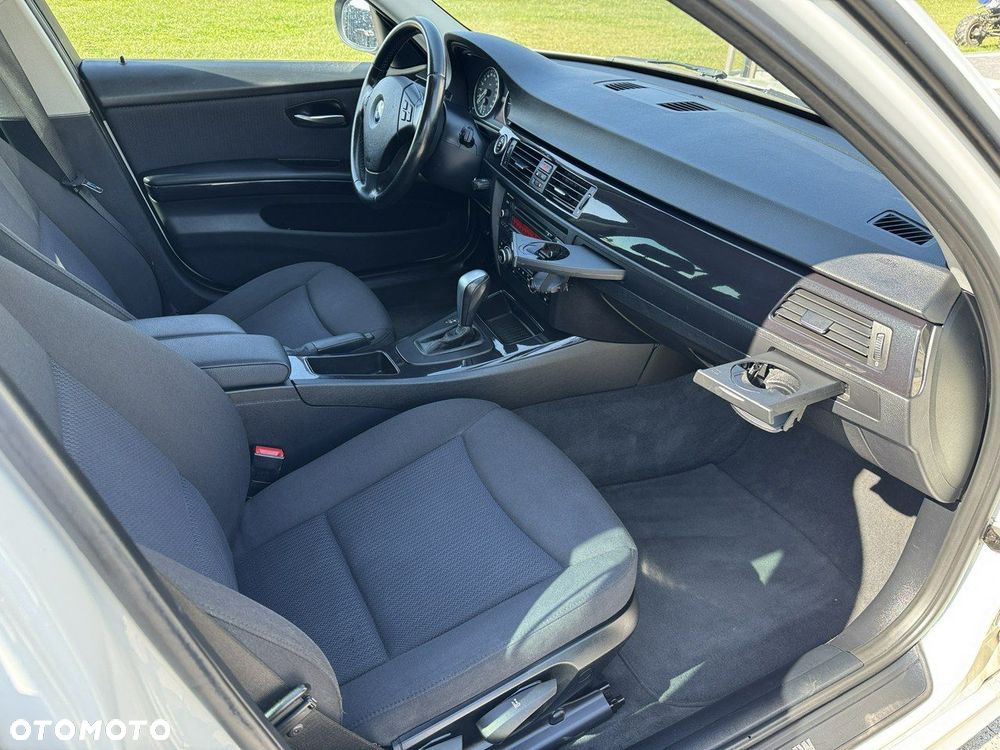 BMW Seria 3 - 29