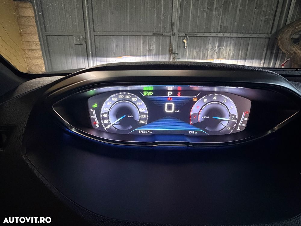 Peugeot 5008 - 7