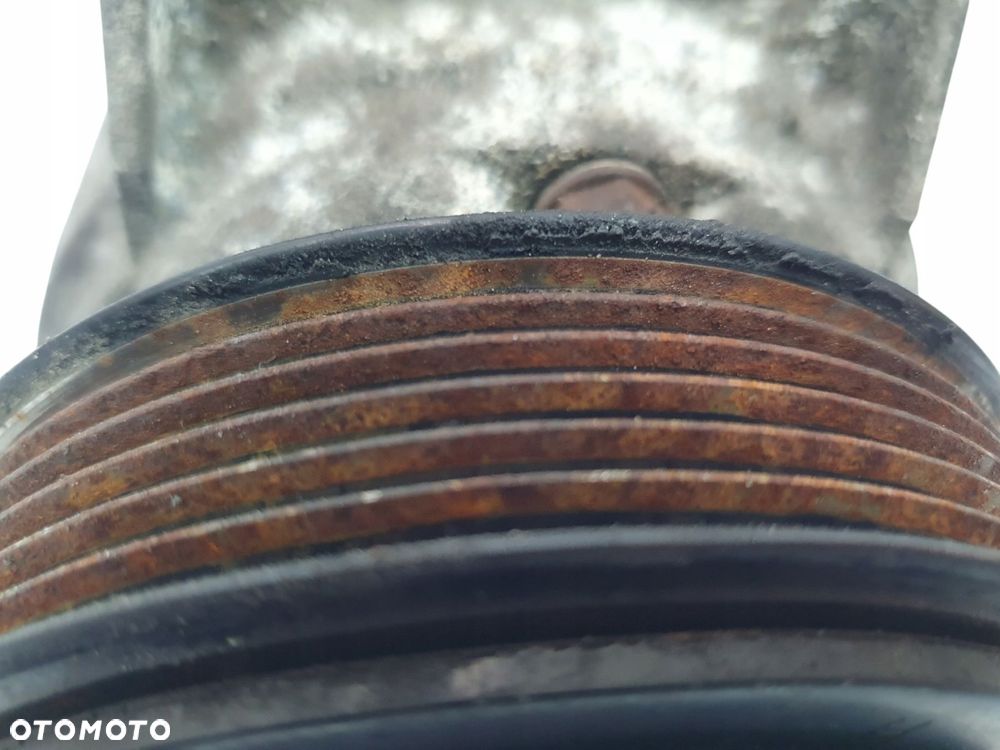 KOMPRESOR KLIMATYZACJI Volvo S60 S80 V70 C70 XC70 XC90 2.4 D5 - 8