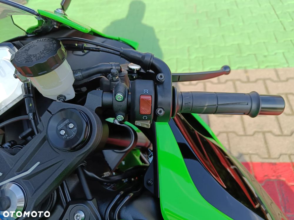 Kawasaki ZX - 11