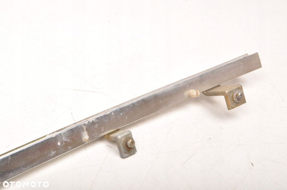 FORD GRANADA I GXL LISTWA DRZWI LEWY TYŁ TYLNE 73R - 4