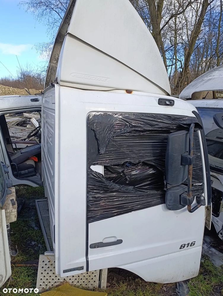 KABINA DZIENNA ANGLIK MERCEDES ATEGO - 2