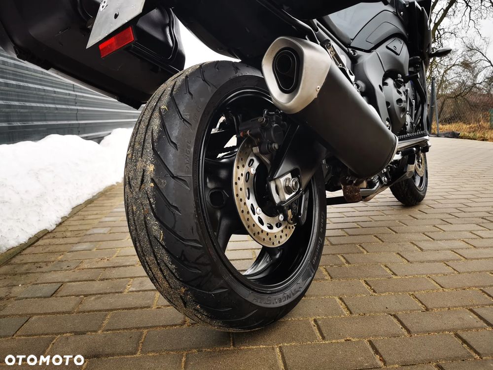 Yamaha FZ8 - 21