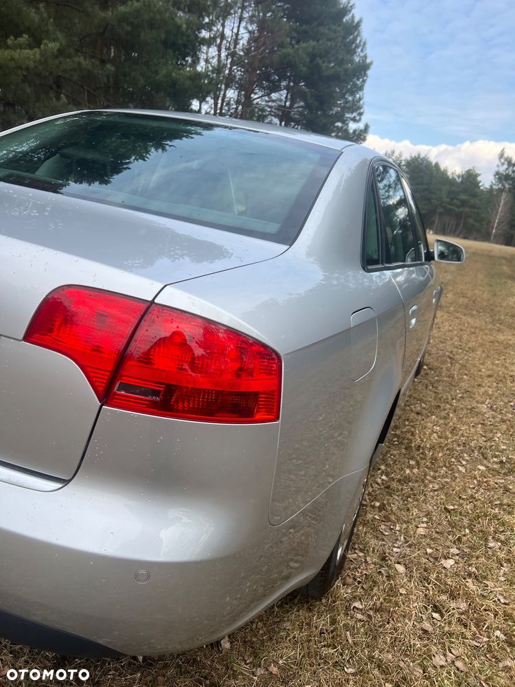 Audi A4 Limousine - 13