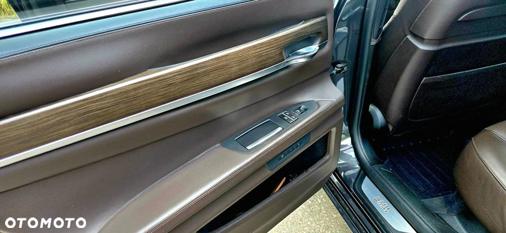 BMW Seria 7 740d xDrive - 7