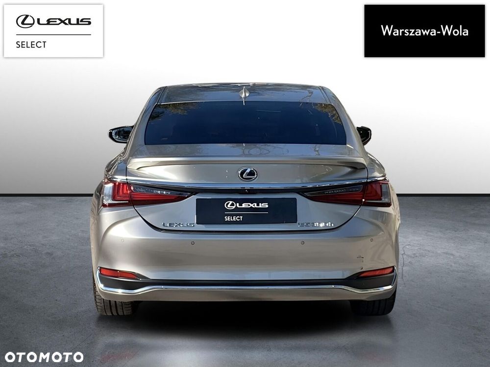 Lexus ES 300h Business Edition - 4