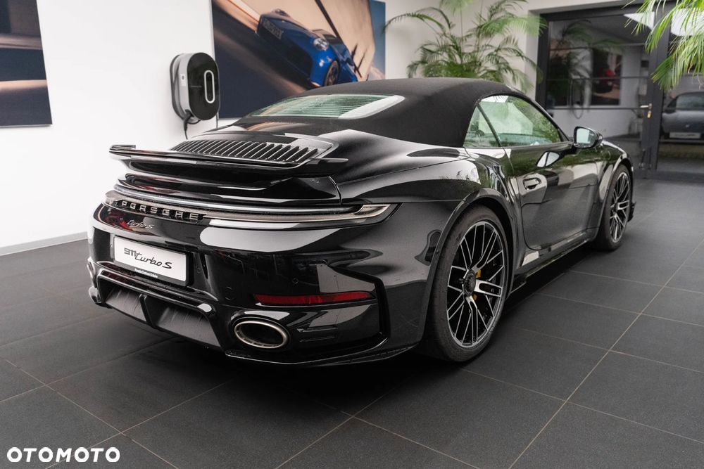 Porsche 911 Turbo S - 8