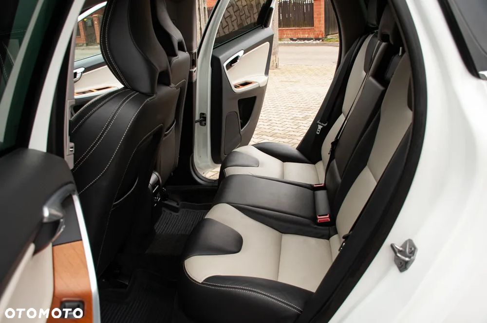 Volvo XC 60 D4 Drive-E Summum - 25