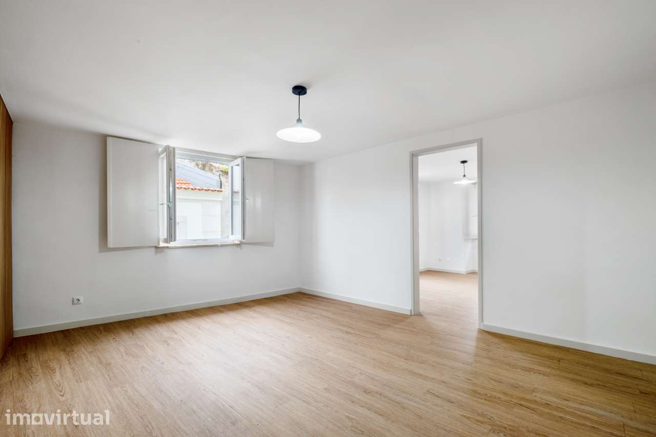 T2+1 renovado na Mouraria | 78 m² ABP | 3 quartos independentes - Grande imagem: 4/26