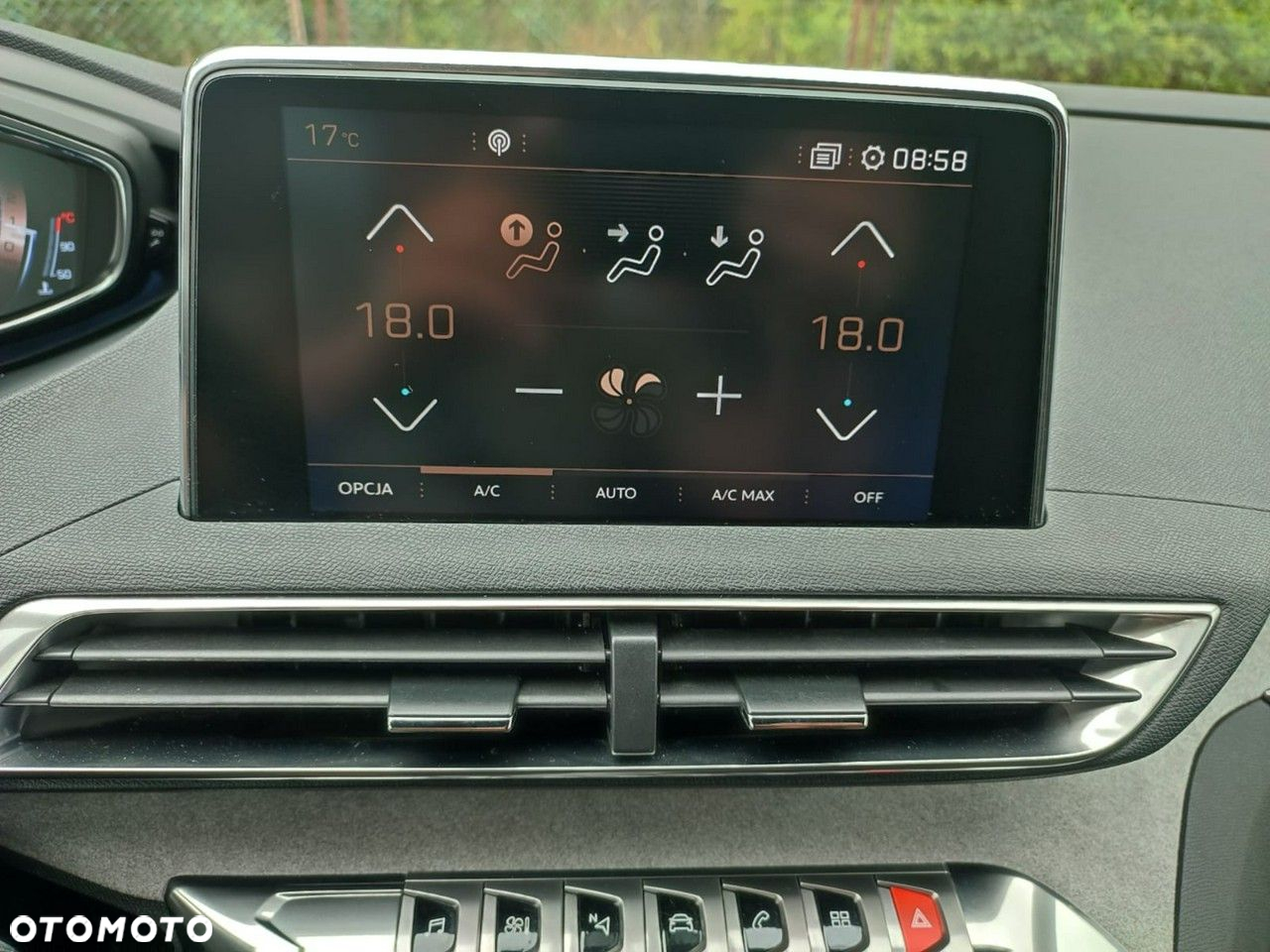 Peugeot 5008 - 24