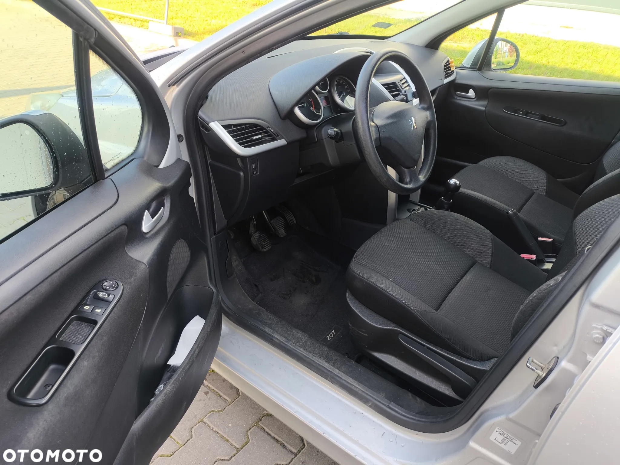 Peugeot 207 - 7
