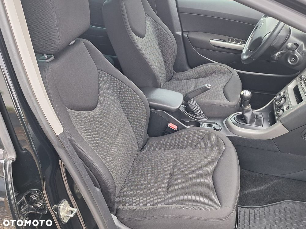 Peugeot 308 120 VTi Premium - 16