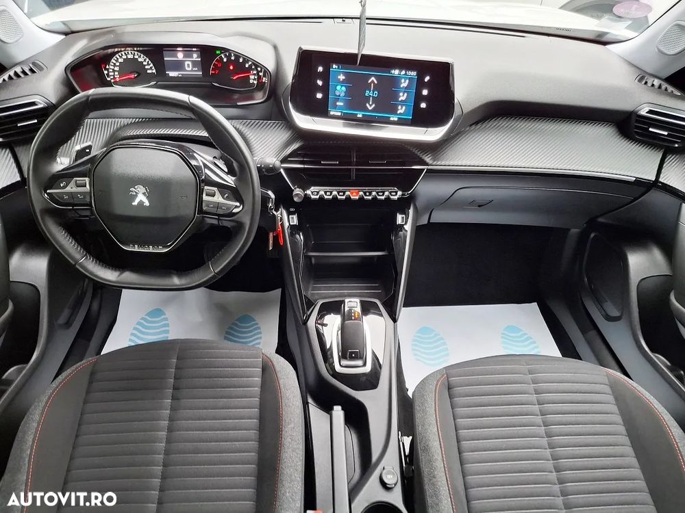 Peugeot 2008 PureTech 130 EAT8 Active - 7