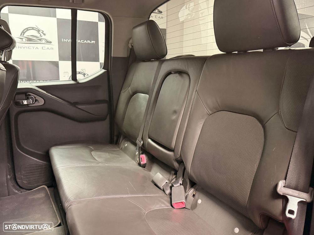 Nissan Navara 2.5 dCi CD LE Premium AT - 41