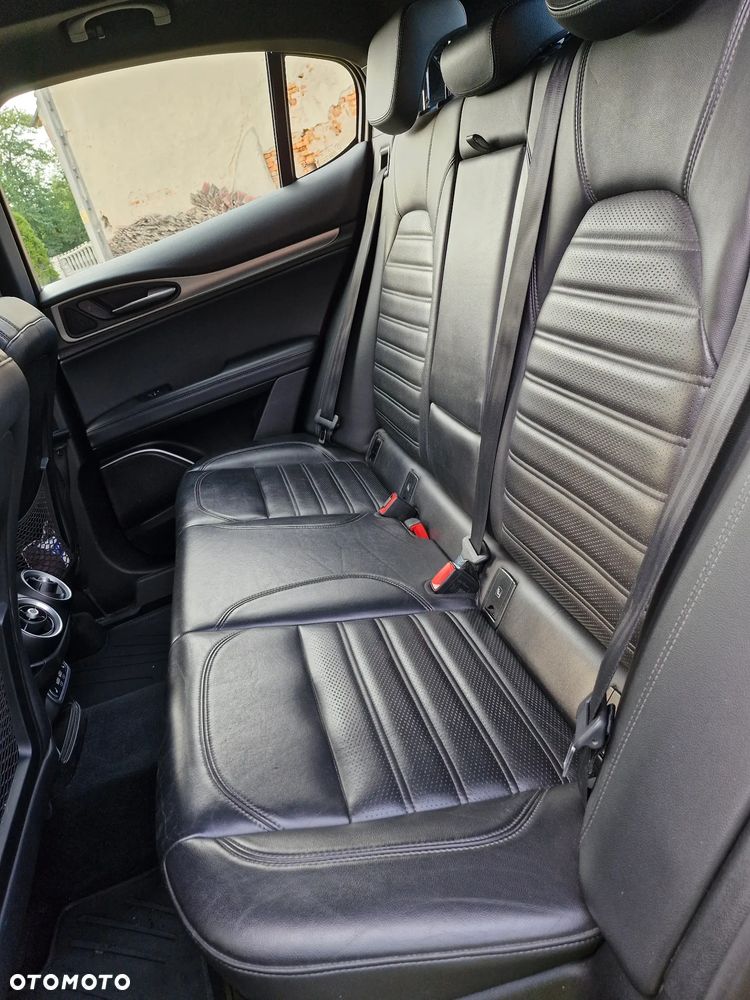 Alfa Romeo Stelvio 2.0 Turbo Executive Q4 - 9