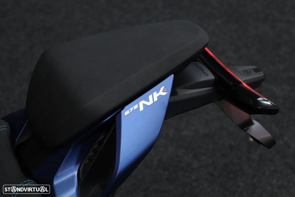 CF Moto 675NK CHAMPION BLUE - 10